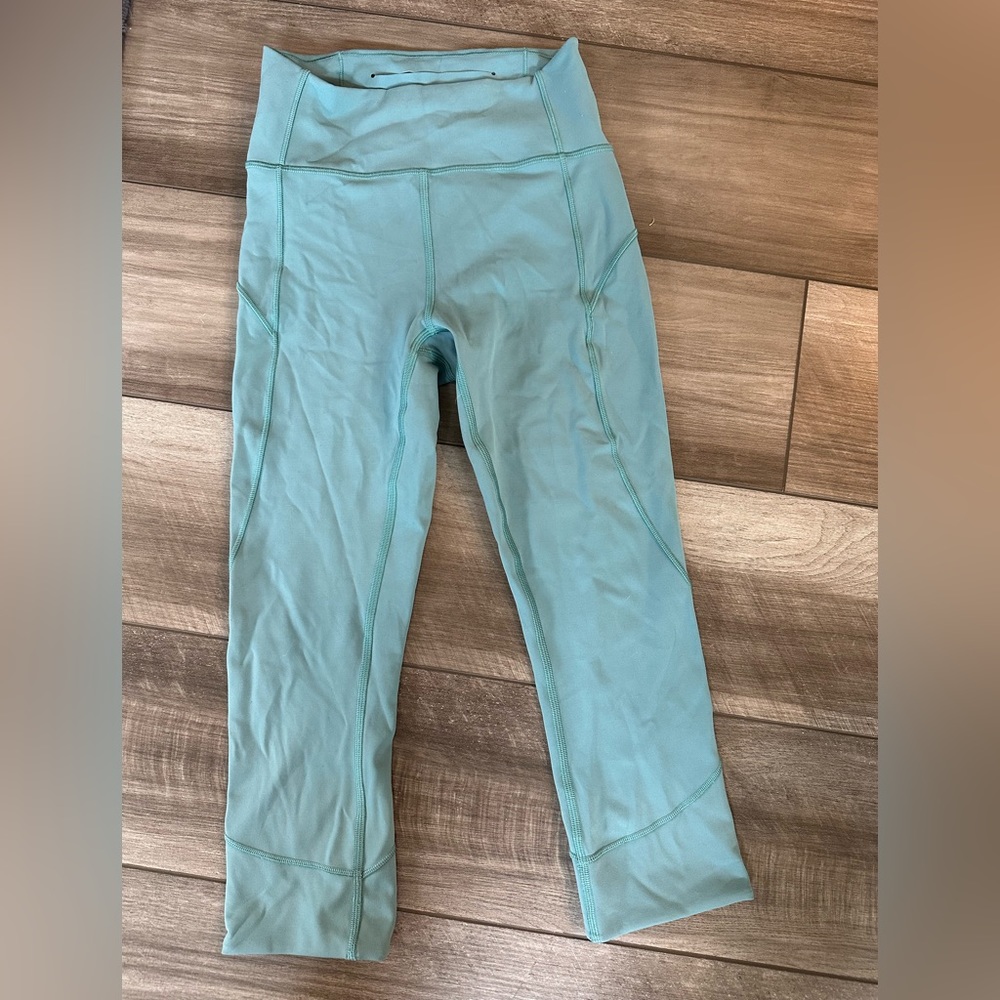 Lululemon 23” leggings size 4